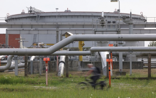 В США опасаются скачка цены на нефть без "потолка для РФ" - Reuters В США опасаются скачка цены на нефть без "потолка для РФ" - Reuters