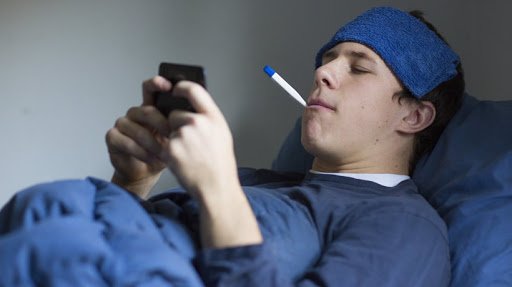 
                    В Украине за сутки выявили 9832 новых случая Covid-19                 