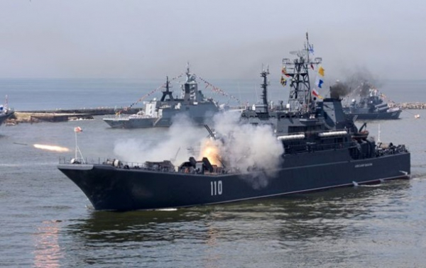 В ВМС объяснили, зачем Россия окрашивает свои корабли В ВМС объяснили, зачем Россия окрашивает свои корабли