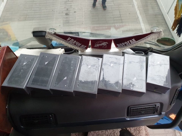 В Закарпатье таможенники изъяли партию мобильных телефонов и оргтехники на 100 млн грн
В Закарпатье таможенники изъяли партию мобильных телефонов и оргтехники на 100 млн грн