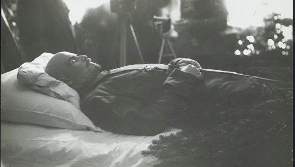 Великий политтехнолог 20 века Владимир Ленин. Астрологический портрет Великий политтехнолог 20 века Владимир Ленин. Астрологический портрет
