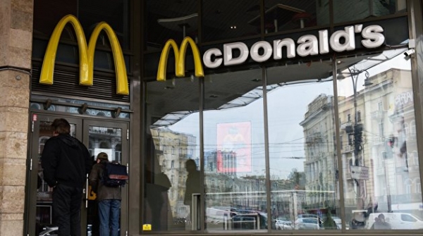 &laquo;Великий украинизатор&raquo; McDonald&rsquo;s. Американский фастфуд теперь хочет торговать политикой
