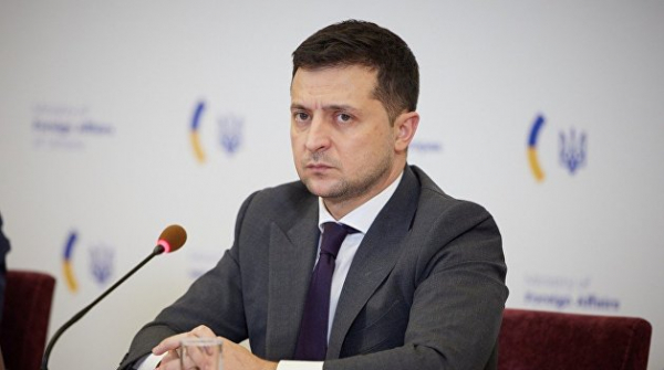 Вперед, к диктатуре! Зачем Зеленский через СНБО ввел санкции против СМИ и политической оппозиции Вперед, к диктатуре! Зачем Зеленский через СНБО ввел санкции против СМИ и политической оппозиции