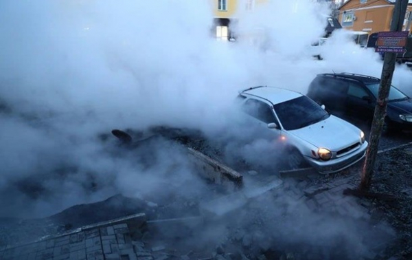"Введен режим ЧС": в Новосибирске при -20° прорывает теплосети "Введен режим ЧС": в Новосибирске при -20° прорывает теплосети