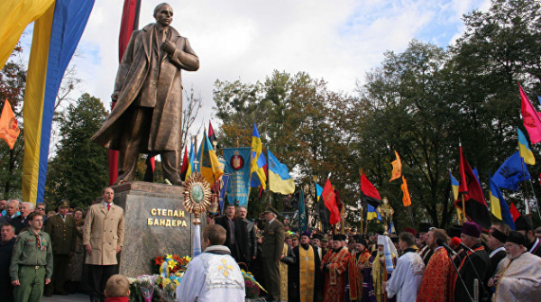 Вычеркнуть Ковпака и Королёва, вписать Бандеру. Как Украину лишают исторической памяти и к чему это приведёт Вычеркнуть Ковпака и Королёва, вписать Бандеру. Как Украину лишают исторической памяти и к чему это приведёт