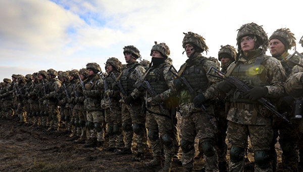 &laquo;За два года уволились 70 тысяч военных с боевым опытом&raquo;: Зеленскому поставили в вину ослабление армии