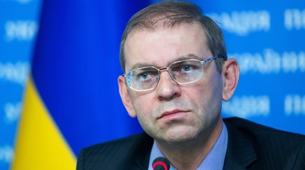 Зачем на Украине радикалов и националистов выпускают на свободу? Зачем на Украине радикалов и националистов выпускают на свободу?