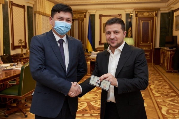 Зеленский назначил Виталия Кима председателем Николаевской ОГА
Зеленский назначил Виталия Кима председателем Николаевской ОГА