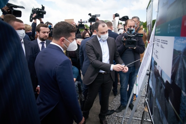 ЗеСтройка. Что мешает построить дороги в УкраинеСюжет ЗеСтройка. Что мешает построить дороги в УкраинеСюжет