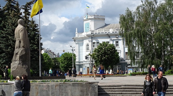 Житомир накануне выборов: «Слуги народа» теряют контроль над городом из-за проблем с кадрами Житомир накануне выборов: «Слуги народа» теряют контроль над городом из-за проблем с кадрами
